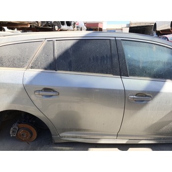 Recambio de puerta trasera derecha para toyota avensis touring sports advance referencia OEM IAM 6700305180  