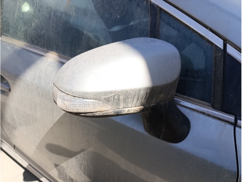 Recambio de retrovisor derecho para toyota avensis touring sports advance referencia OEM IAM 8791005440  