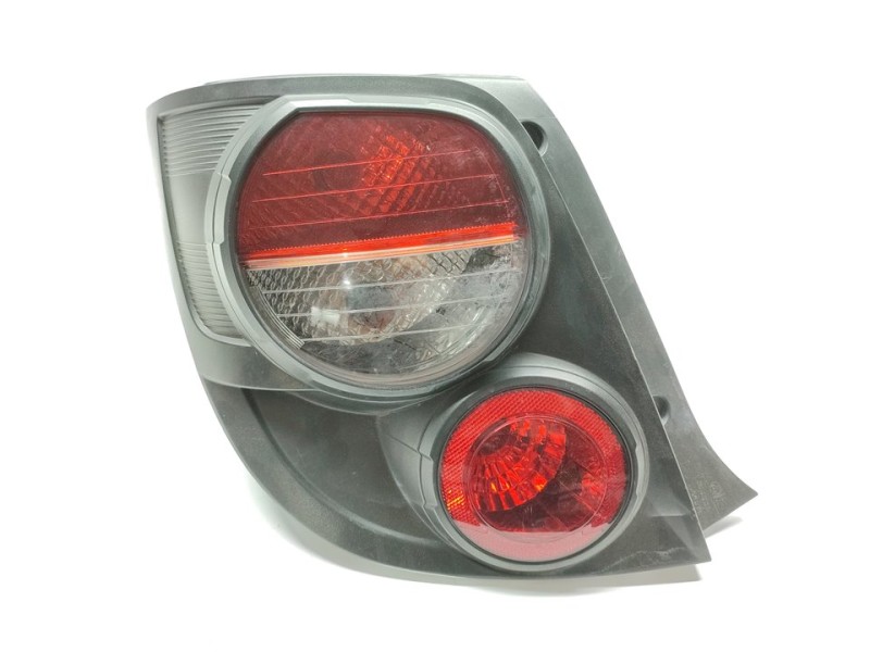 Recambio de piloto trasero izquierdo para chevrolet aveo berlina hatchback lt+ referencia OEM IAM 95470359  