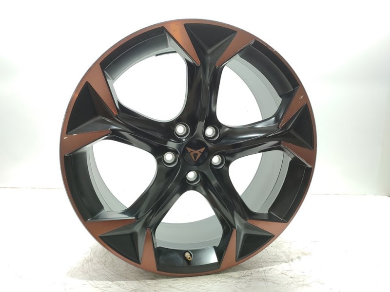 Recambio de llanta para cupra formentor (km7) basis e-hybrid referencia OEM IAM 5FF601025E  