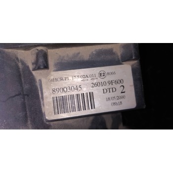 Recambio de faro derecho para nissan primera berlina (p11) 2.0 navigation referencia OEM IAM 260109F600  