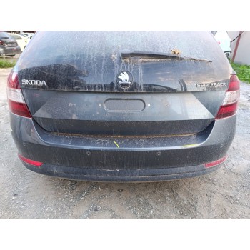 Recambio de paragolpes trasero para skoda rapid active referencia OEM IAM 5JJ807421B  