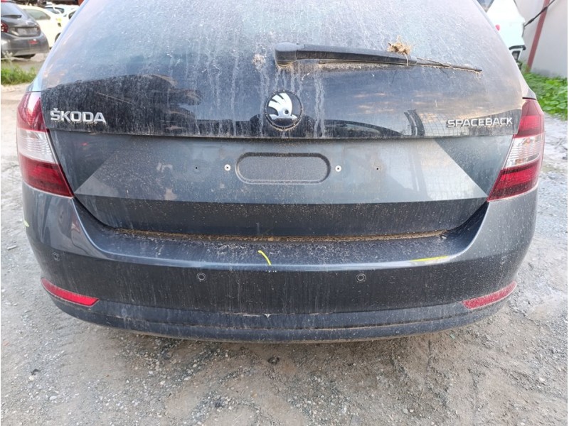 Recambio de paragolpes trasero para skoda rapid active referencia OEM IAM 5JJ807421B  