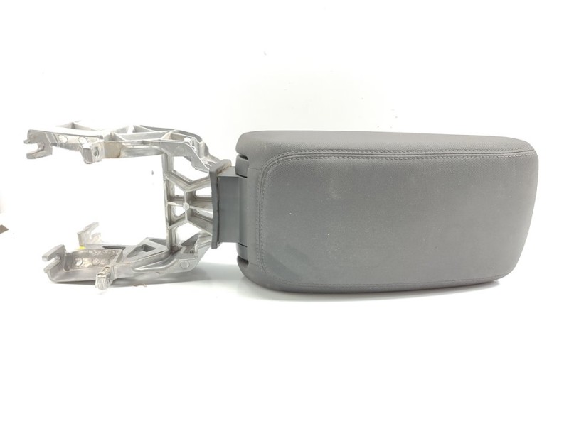 Recambio de apoyabrazos central para audi a3 sportback (8vf) basic referencia OEM IAM 8V0864283  