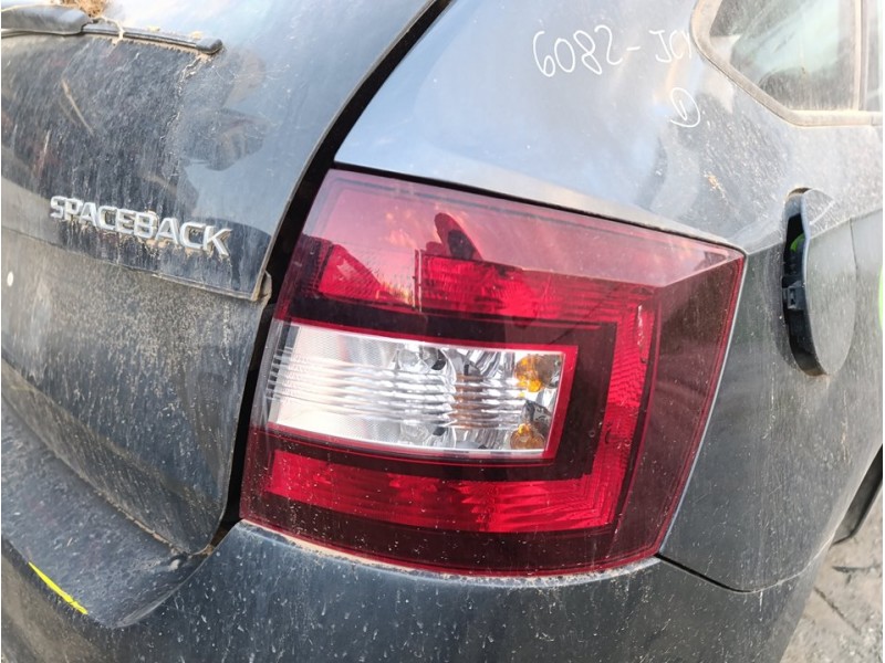 Recambio de piloto trasero derecho para skoda rapid active referencia OEM IAM 5JJ945112A  