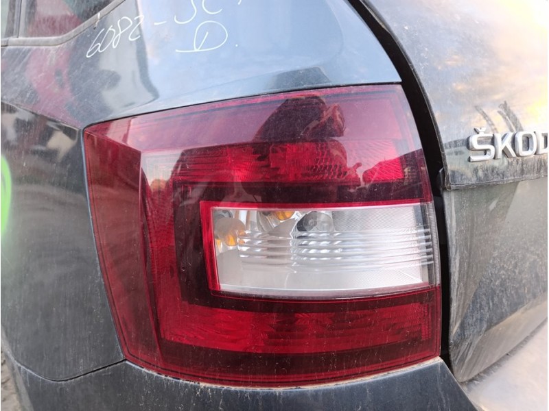 Recambio de piloto trasero izquierdo para skoda rapid active referencia OEM IAM 5JJ945111A  