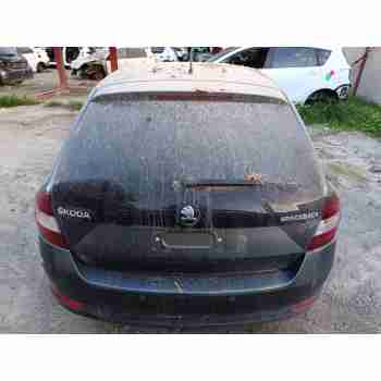 Recambio de porton trasero para skoda rapid active referencia OEM IAM 5JJ827023G  