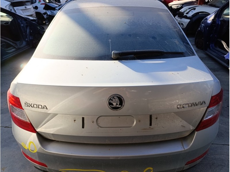 Recambio de porton trasero para skoda octavia lim. (5e3) ambition referencia OEM IAM 5E5827023D  