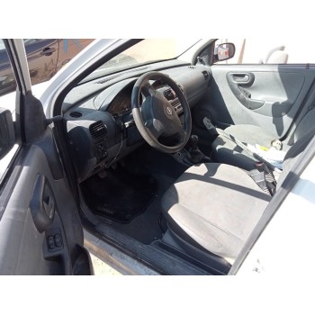 opel corsa c del año 2001