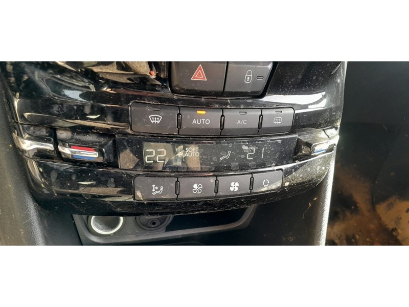 Recambio de mando climatizador para peugeot 208 allure referencia OEM IAM 96722471XU  