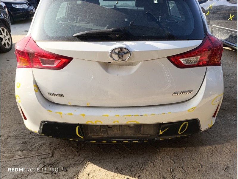 Recambio de paragolpes trasero para toyota auris active referencia OEM IAM 5215902997  