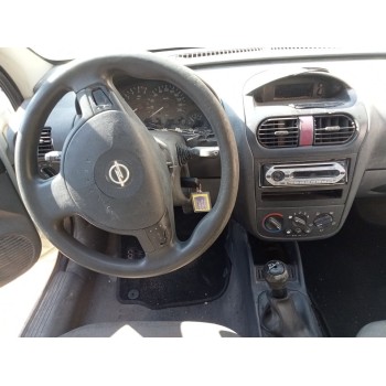 opel corsa c del año 2001