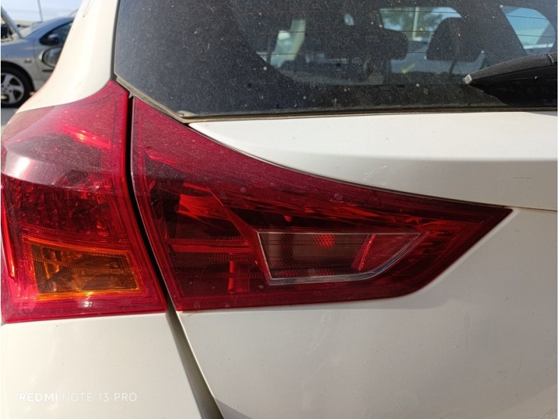 Recambio de piloto trasero izquierdo interior para toyota auris active referencia OEM IAM 8159102450  