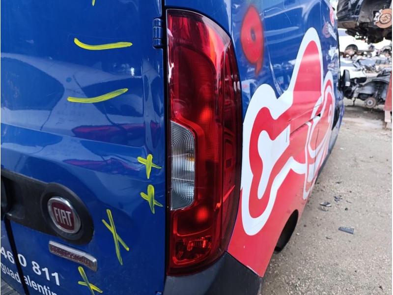 Recambio de piloto trasero derecho para fiat doblo ii cargo (263) sx combi referencia OEM IAM 52044715  