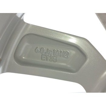 Recambio de llanta para volkswagen t-cross advance referencia OEM IAM 2GM601025S  