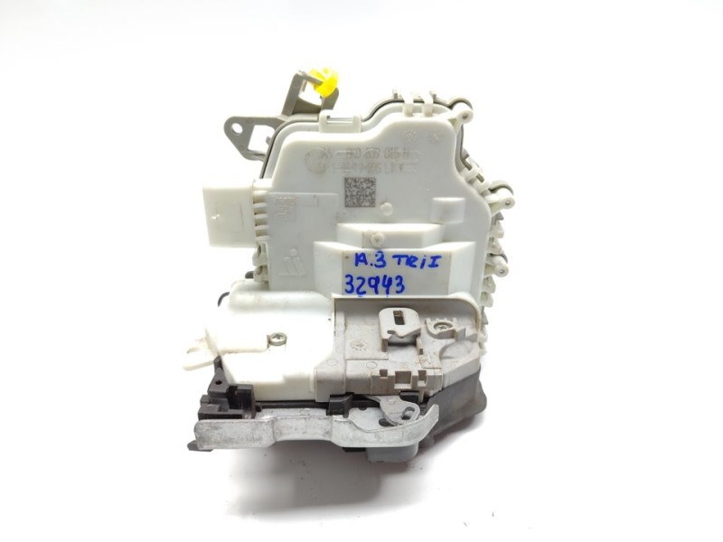 Recambio de cerradura puerta trasera izquierda para audi a3 sedán (8vm) 30 tdi design referencia OEM IAM 8K0839015H  