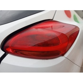 PILOTO TRASERO DERECHO 92402A2720 