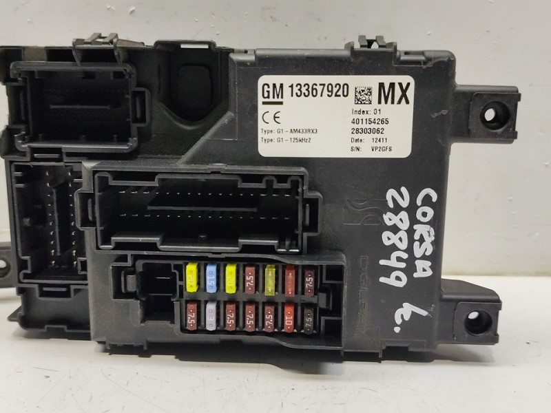 Recambio de caja reles / fusibles para opel corsa d enjoy referencia OEM IAM 13367920  