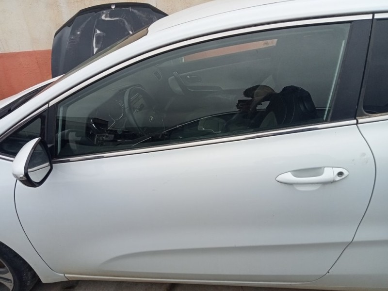 Recambio de puerta delantera izquierda para kia pro_cee´d ( ) drive referencia OEM IAM 76003A2700  