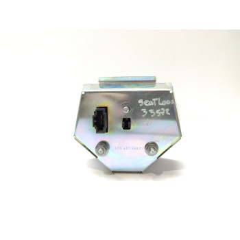 Recambio de maneta exterior porton para seat leon st (5f8) reference referencia OEM IAM 5F0827565C  