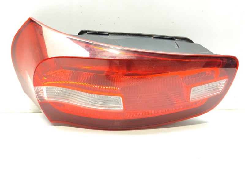 Recambio de piloto trasero izquierdo para citroën c4 picasso feel referencia OEM IAM 9676120780  