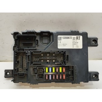 Recambio de caja reles / fusibles para opel corsa d cmon referencia OEM IAM 13350672  