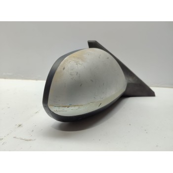 Recambio de retrovisor derecho para kia shuma ii 1.6 ls 4 berlina referencia OEM IAM K2SC69120XX  