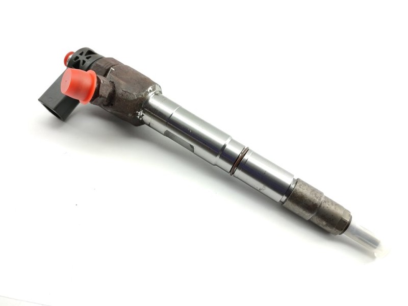 Recambio de inyector para volkswagen golf vii lim. 1.6 tdi dpf referencia OEM IAM 0445110473  