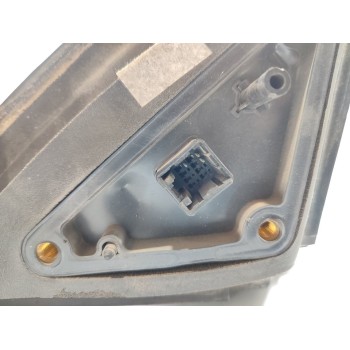 Recambio de retrovisor derecho para kia shuma ii 1.6 ls 4 berlina referencia OEM IAM K2SC69120XX  