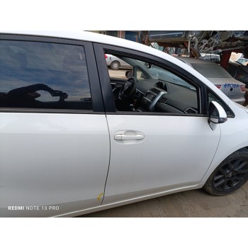 Recambio de puerta delantera derecha para toyota verso active referencia OEM IAM 670010F020  