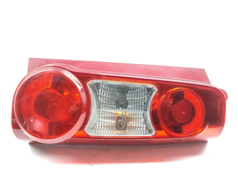 Recambio de piloto trasero derecho para peugeot partner kombi premium referencia OEM IAM 6351FJ  