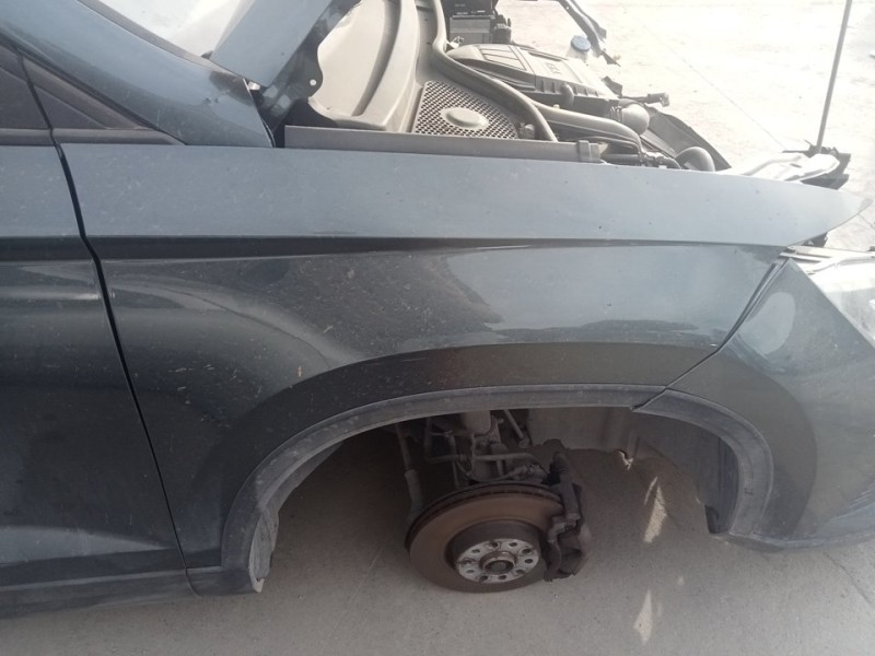 Recambio de aleta delantera derecha para seat ateca (kh7) style referencia OEM IAM 575821106A  