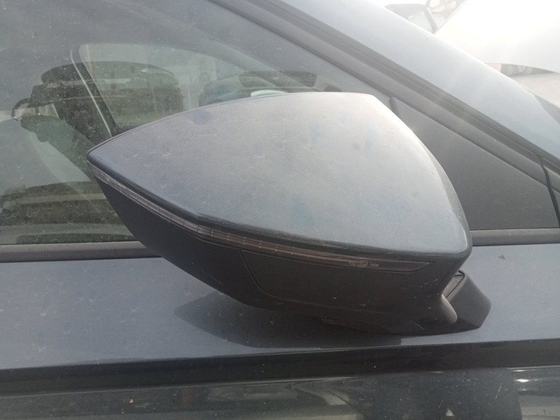 Recambio de retrovisor derecho para seat ateca (kh7) style referencia OEM IAM 576857508AC  