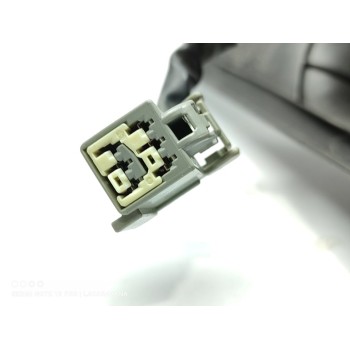 Recambio de retrovisor derecho para ford focus berlina (cap) ghia referencia OEM IAM 4M5117682JA  