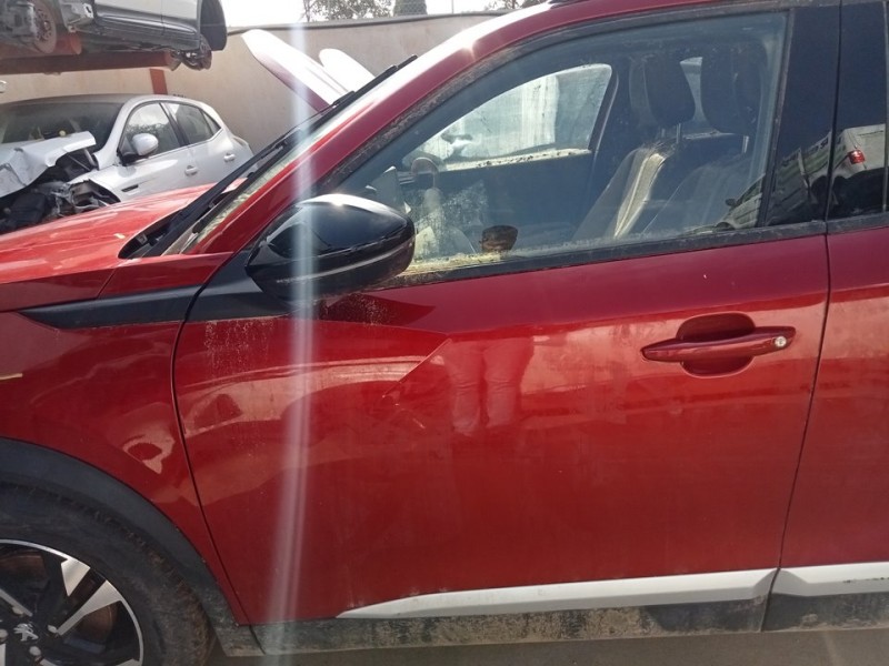 Recambio de puerta delantera izquierda para peugeot 2008 (p1) allure pack referencia OEM IAM 9831047780  