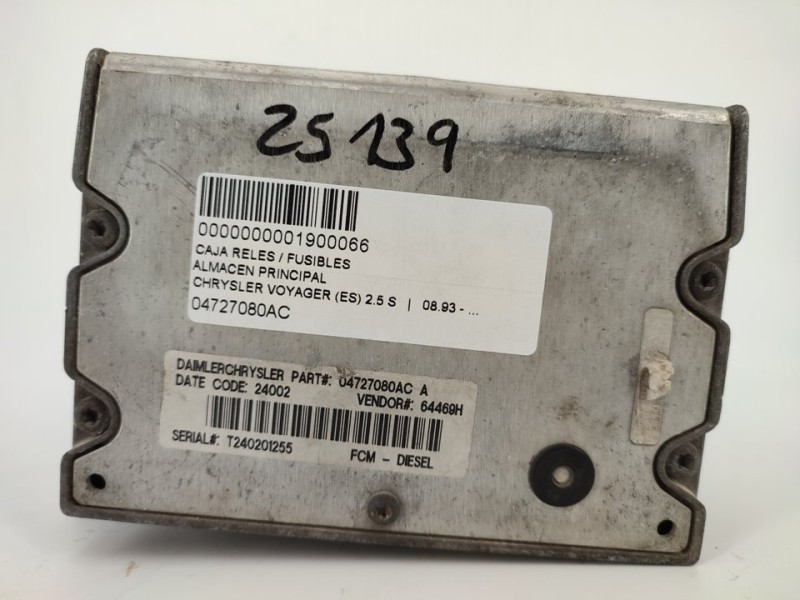 Recambio de caja reles / fusibles para chrysler voyager (es) 2.5 s referencia OEM IAM 04727080AC  