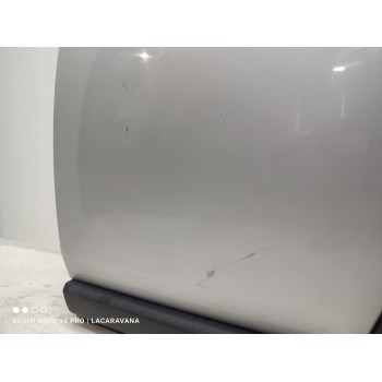 Recambio de puerta trasera izquierda para land rover discovery v6 td hse referencia OEM IAM   