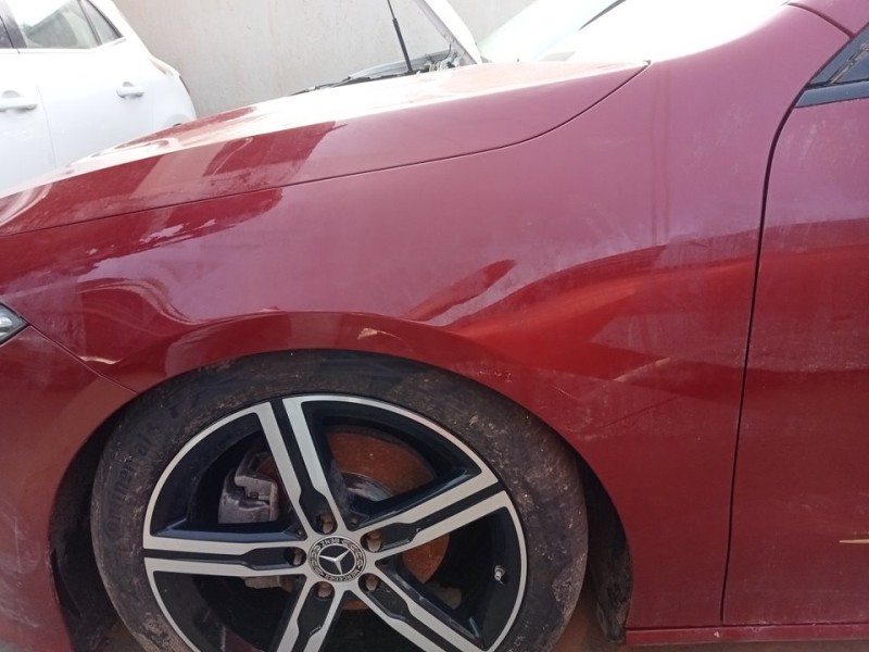 Recambio de aleta delantera izquierda para mercedes-benz cla-klasse (bm 118) cla 180 (118.384) referencia OEM IAM A1188810300  