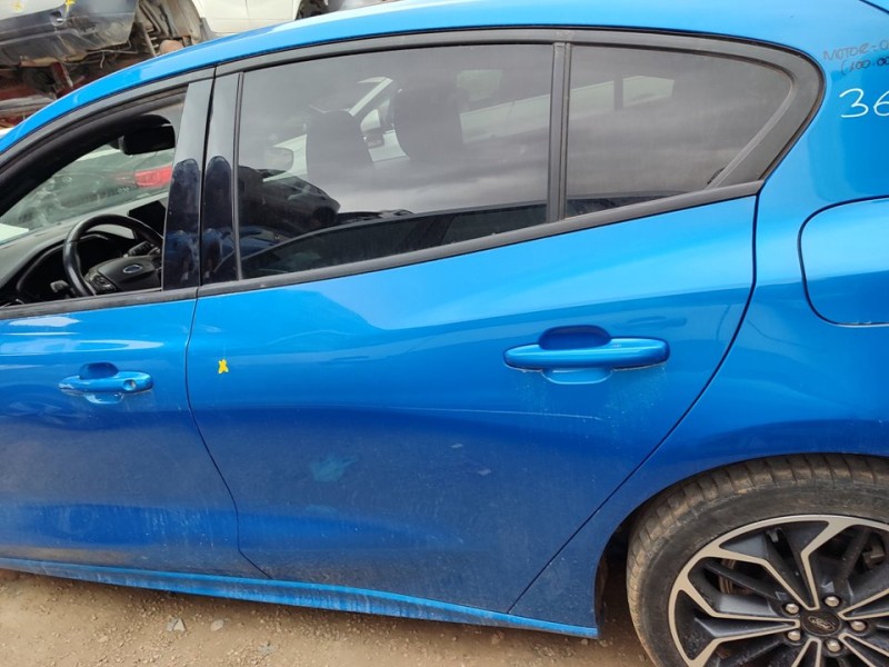 Recambio de puerta trasera izquierda para ford focus st-line referencia OEM IAM PJX7BA24631AG  