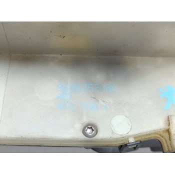 Recambio de cerradura puerta trasera derecha para citroën c4 lim. white millenium referencia OEM IAM 9685352080  