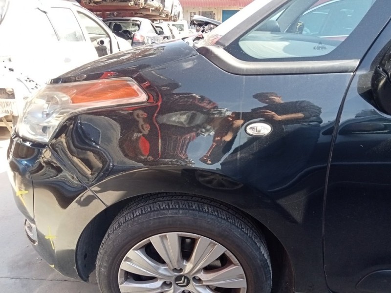 Recambio de aleta delantera izquierda para citroën c3 picasso exclusive referencia OEM IAM 7840X0  