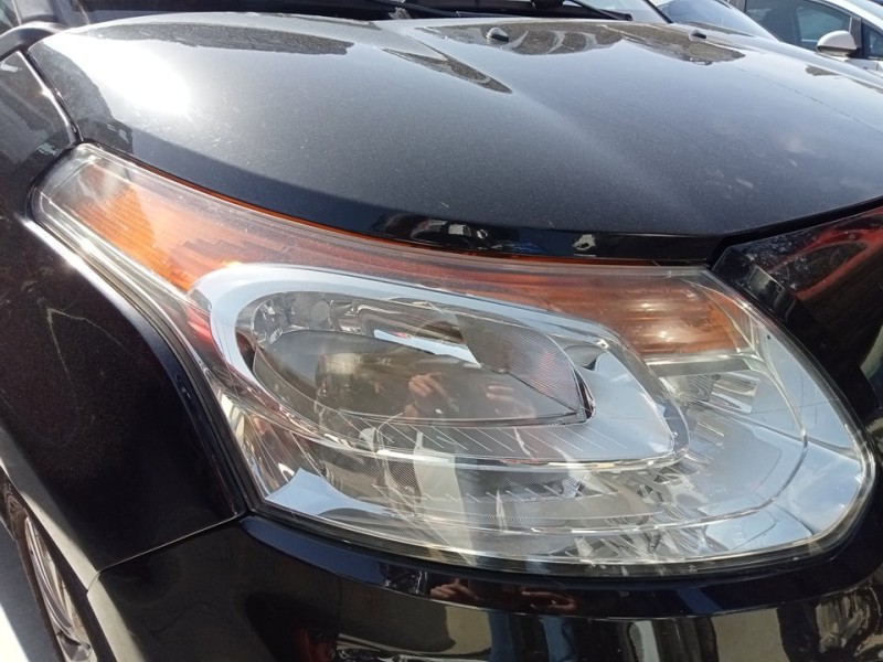 Recambio de faro derecho para citroën c3 picasso exclusive referencia OEM IAM 6206N5  