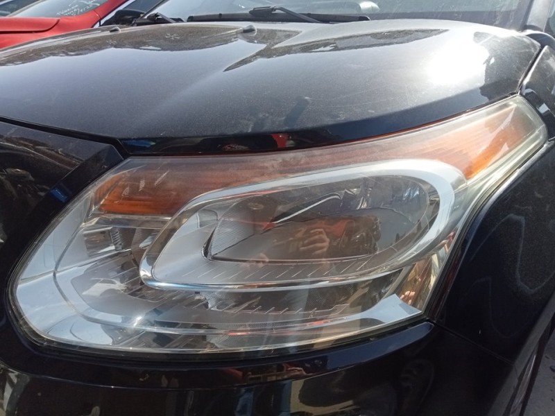 Recambio de faro izquierdo para citroën c3 picasso exclusive referencia OEM IAM 6208N5  