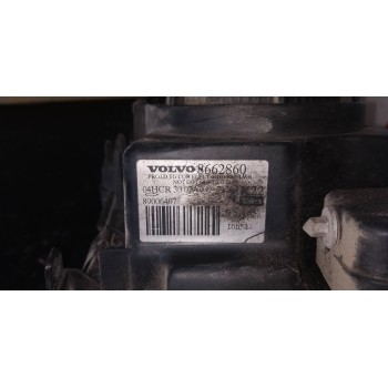 Recambio de faro derecho para volvo s80 berlina 2.5 d referencia OEM IAM 8662860  