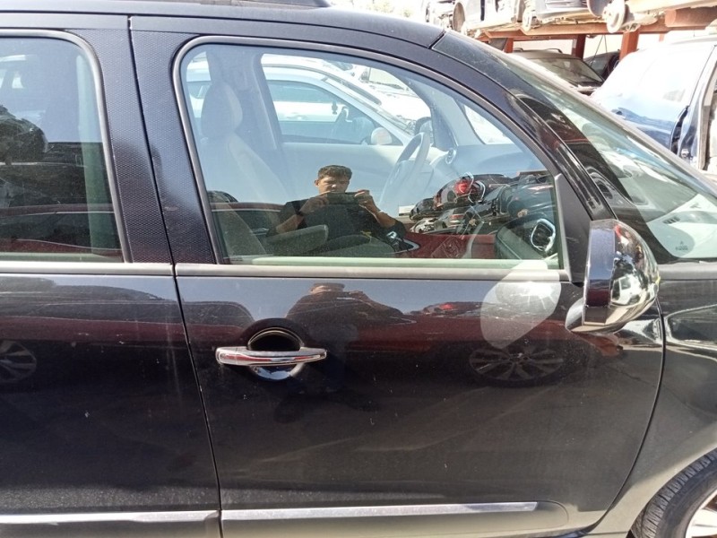 Recambio de puerta delantera derecha para citroën c3 picasso exclusive referencia OEM IAM 9004AW  