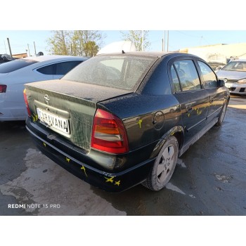 opel astra g berlina del año 2000
