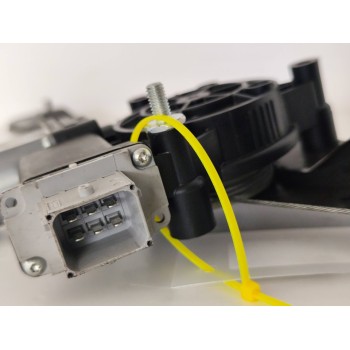 Recambio de elevalunas delantero derecho para fiat doblo cargo basis kasten referencia OEM IAM 51810879  