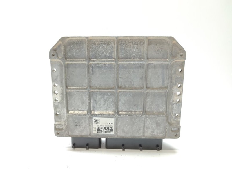 Recambio de centralita motor uce para toyota avensis (t27) active referencia OEM IAM 8966105D30  