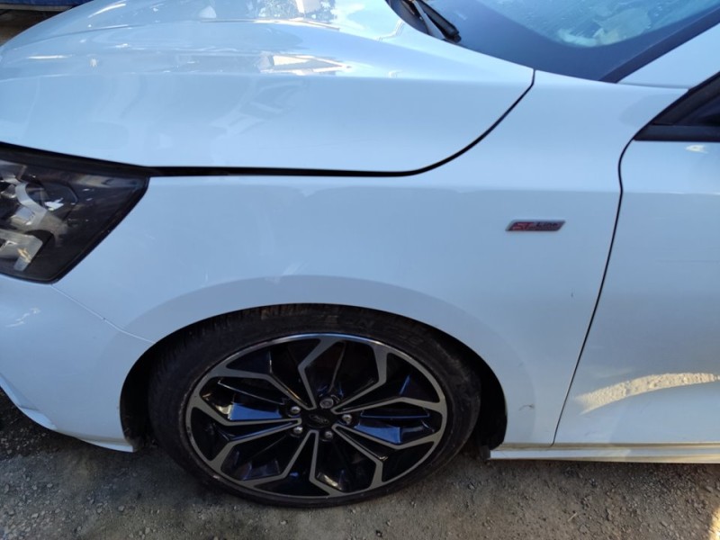 Recambio de aleta delantera izquierda para ford focus st-line referencia OEM IAM PJX7BA16009AG  