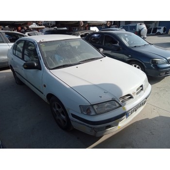 nissan primera berlina (p11) del año 1999